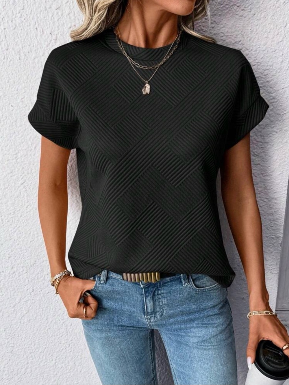 SHEIN Black Textured Short Sleeve Tee